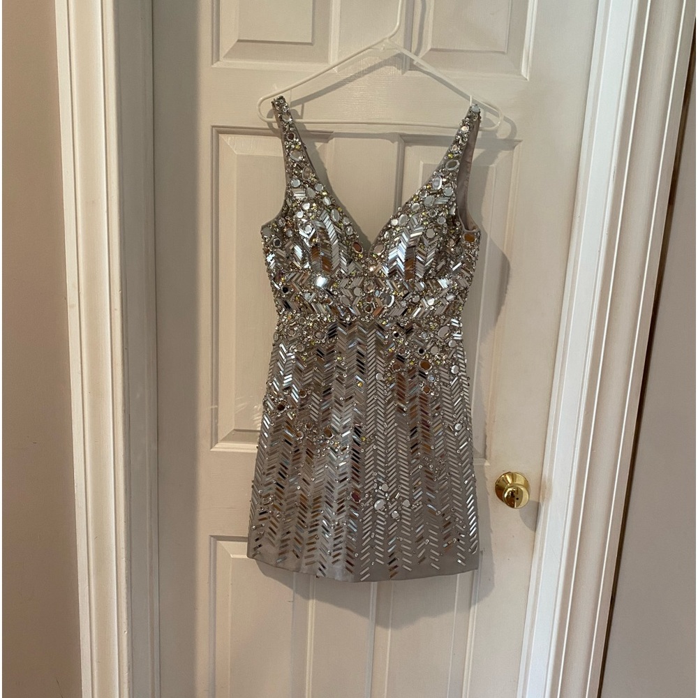 Tony Bowls , Sparkling Silver Sequence In Various… - image 1